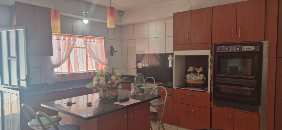 4 Bedroom Property for Sale in Hospitaalpark Free State